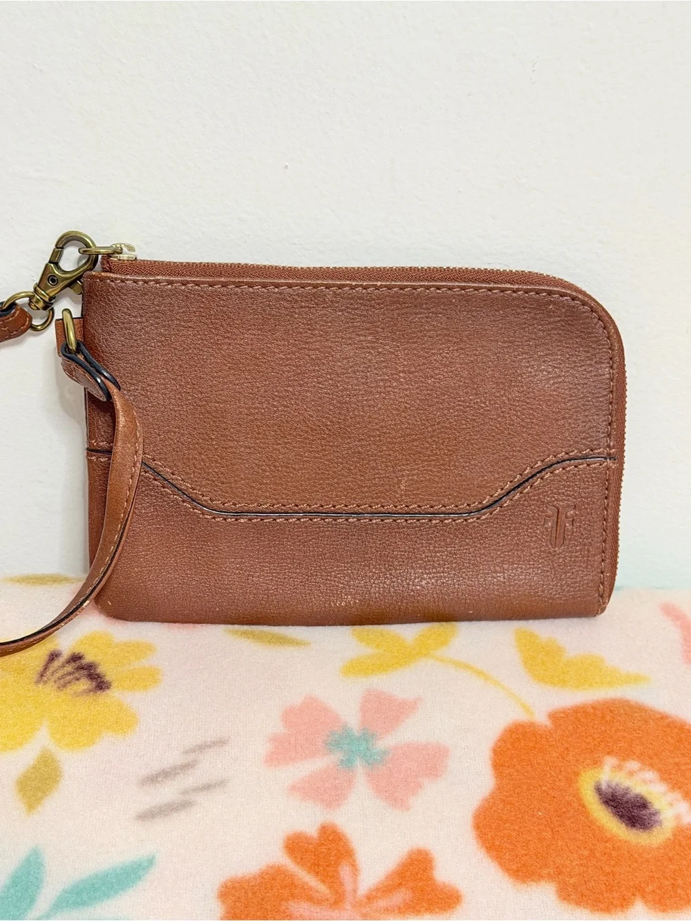 Frye Womens Melissa or Paige Leather Wristlet Wallet Pouch in Brown One Size